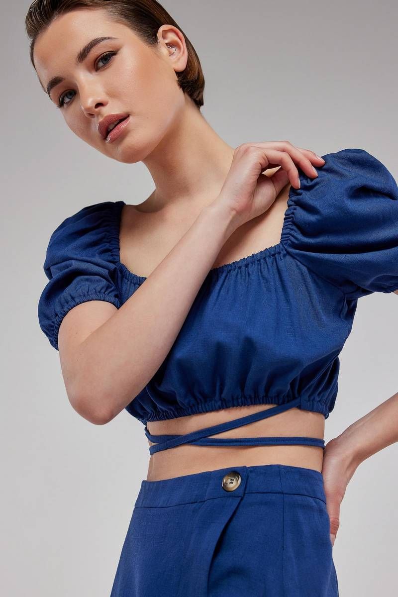Ruched linen crop top in blue LENNON  