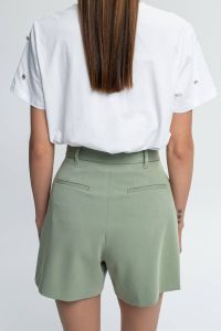 High-waisted shorts in pastel green THOM