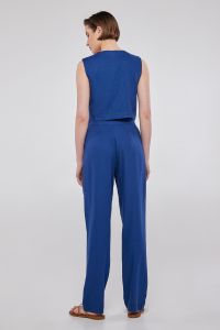 “V”-cut linen trousers in blue RACHEL