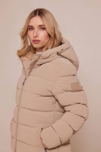 Hooded puffer jacket in vanilla SAVET
