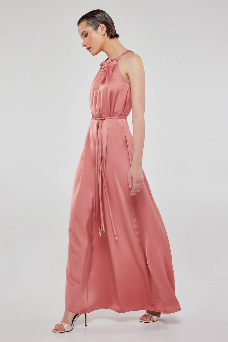 Σατέν μάξι ροδακινί φόρεμα με δέσιμο OLENA